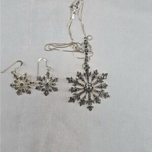 Sterling Silver Snowflake Pendant Necklace and Earring Set